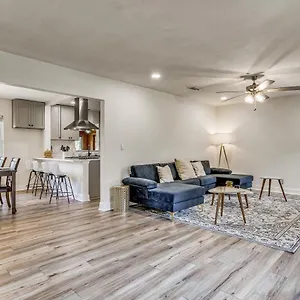Magnolia Hill House - Near Downtown, Airport, & Beaches Pensacola