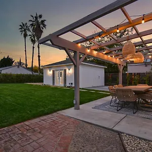 Beautiful Designer 4 Bed Near Universal Sleeps 10 Jacuzzi Los Angeles